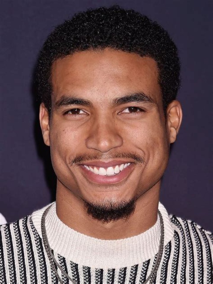 Greg Tarzan Davis Age, Wiki, Height, Girlfriend, Instagram